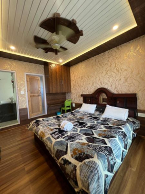 Everest Guest House